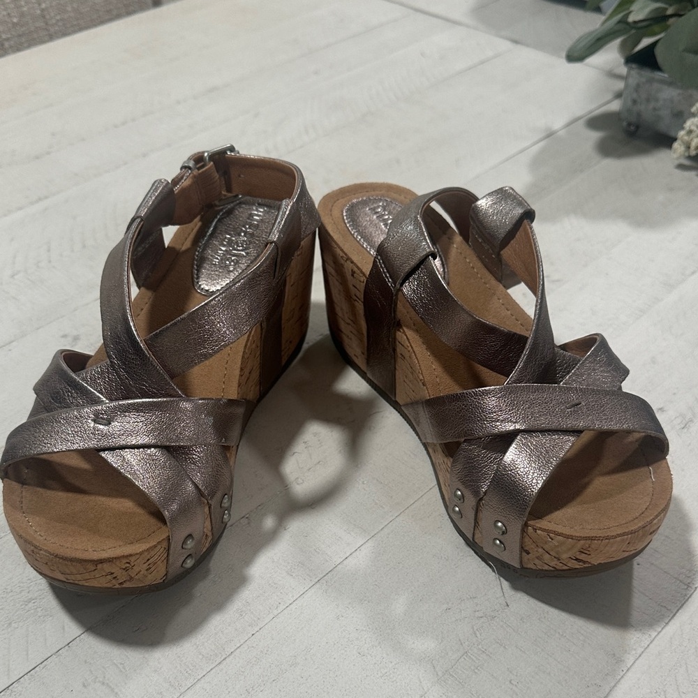 Bussola Bronze Wedge Sandals